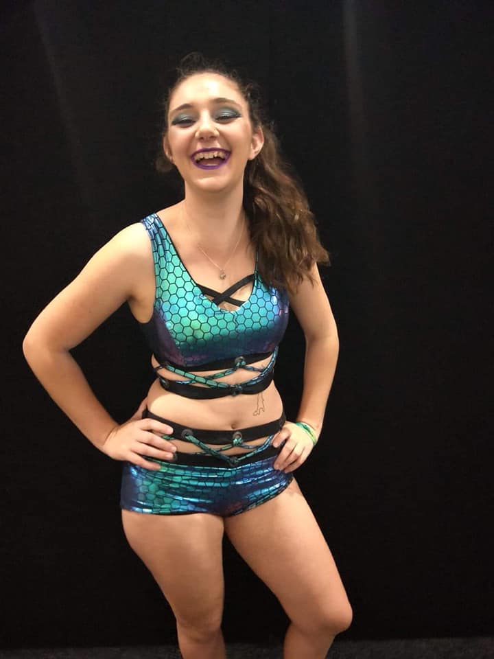 La Bella Pole Dance Instructor